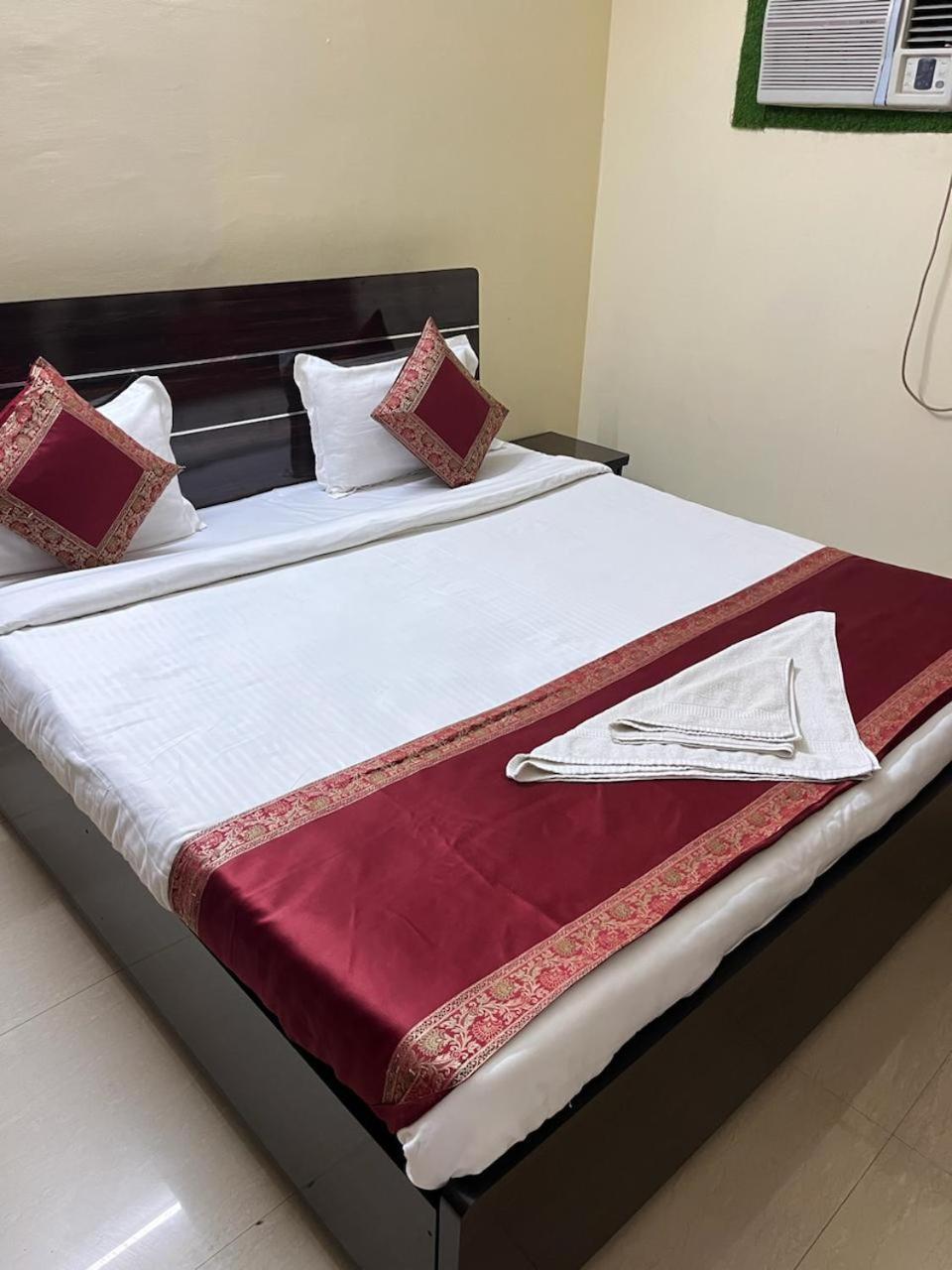 Lavish Living Varanasi Exterior foto